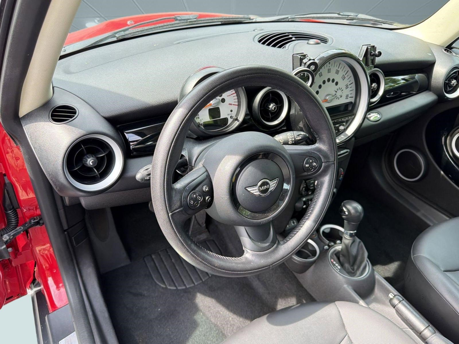Used 2013 MINI Cooper Hardtop FWD image 4