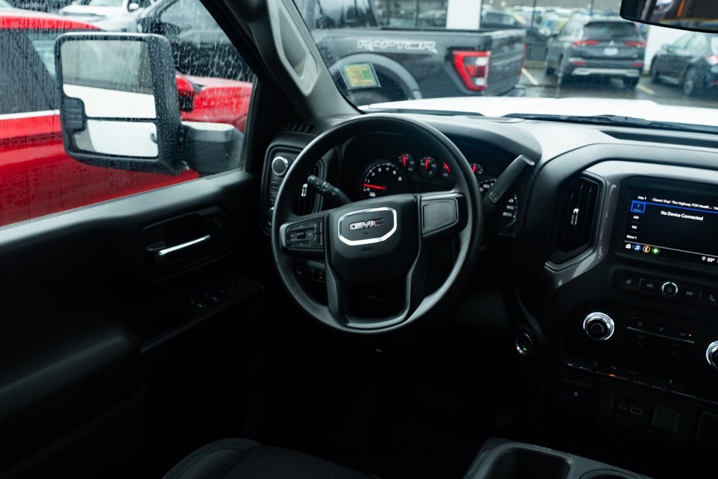 Used 2024 GMC Sierra 3500 Pro w/ Fleet Convenience Package image 9