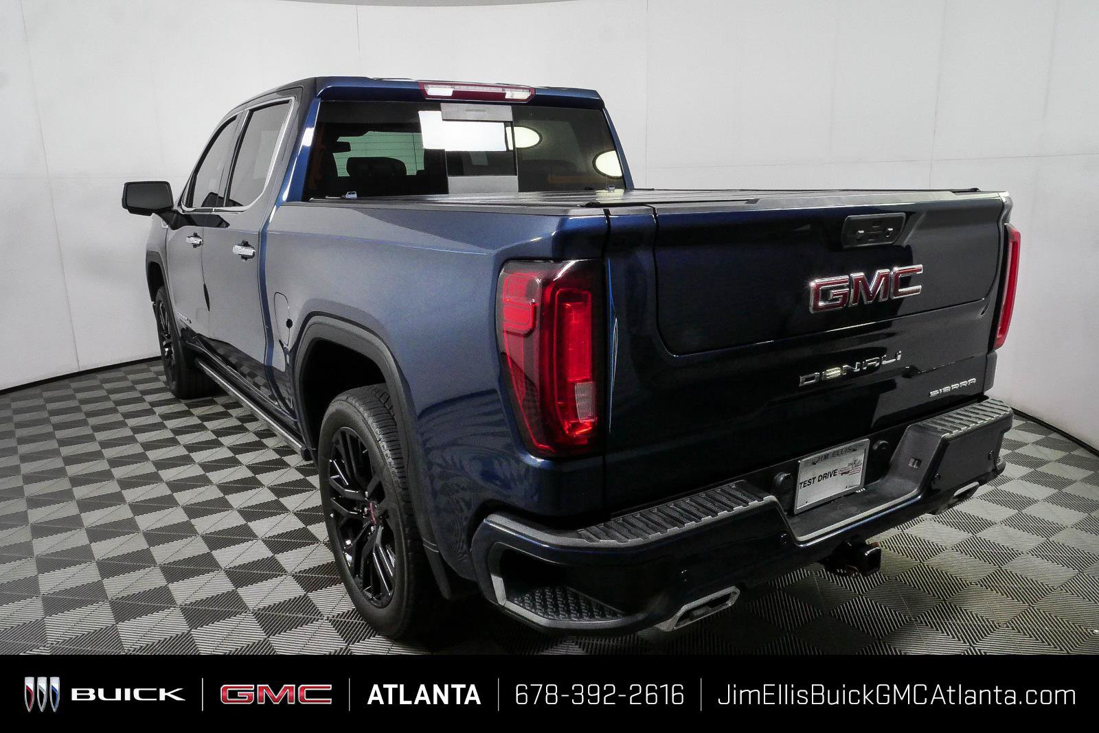 Certified 2022 GMC Sierra 1500 Denali w/ Denali Premium Package AWD/4WD image 28