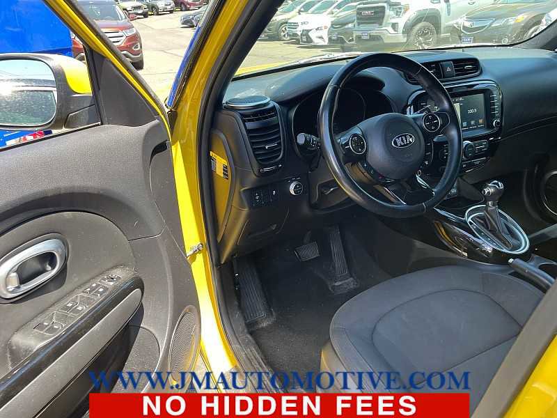 Used 2015 Kia Soul ! w/ Sun & Sound Package FWD image 2