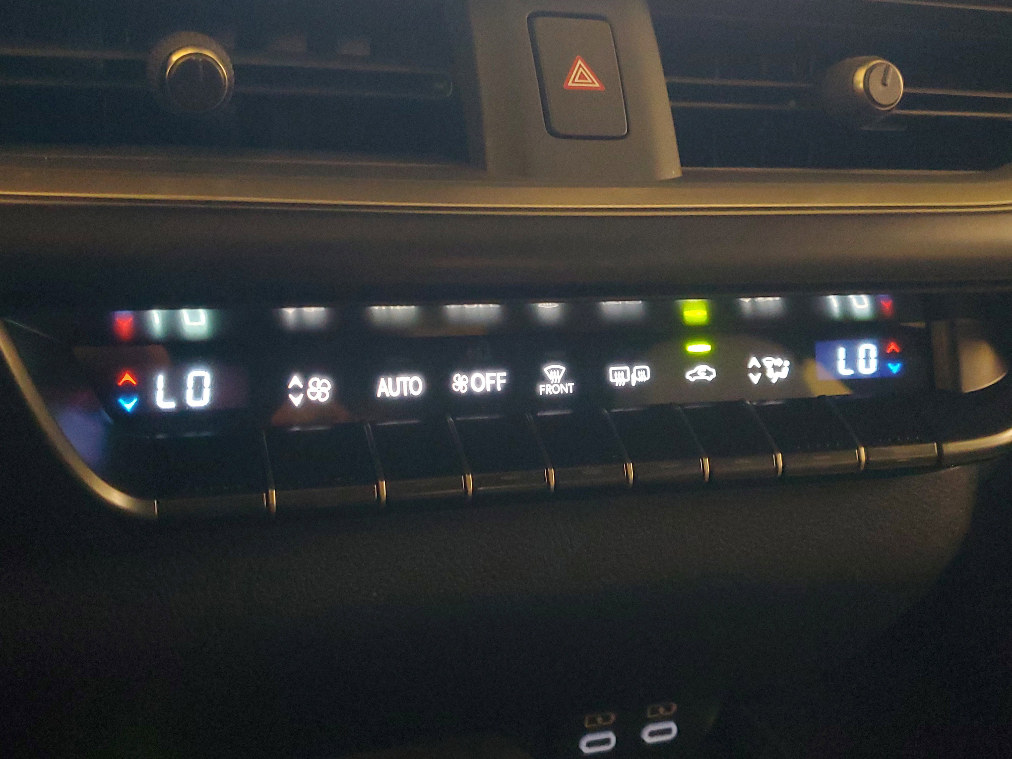 Used 2025 Lexus UX 300h FWD w/ Accessory Package (Z1) image 33