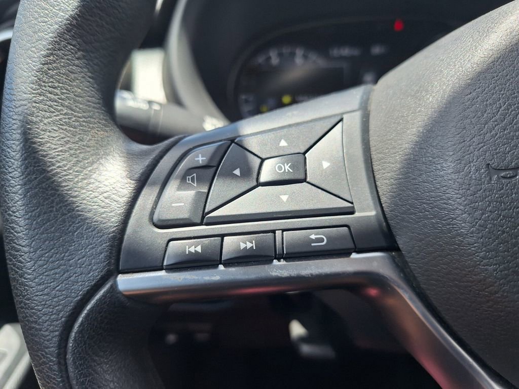 Used 2024 Nissan Kicks SV w/ Exterior Package FWD image 12