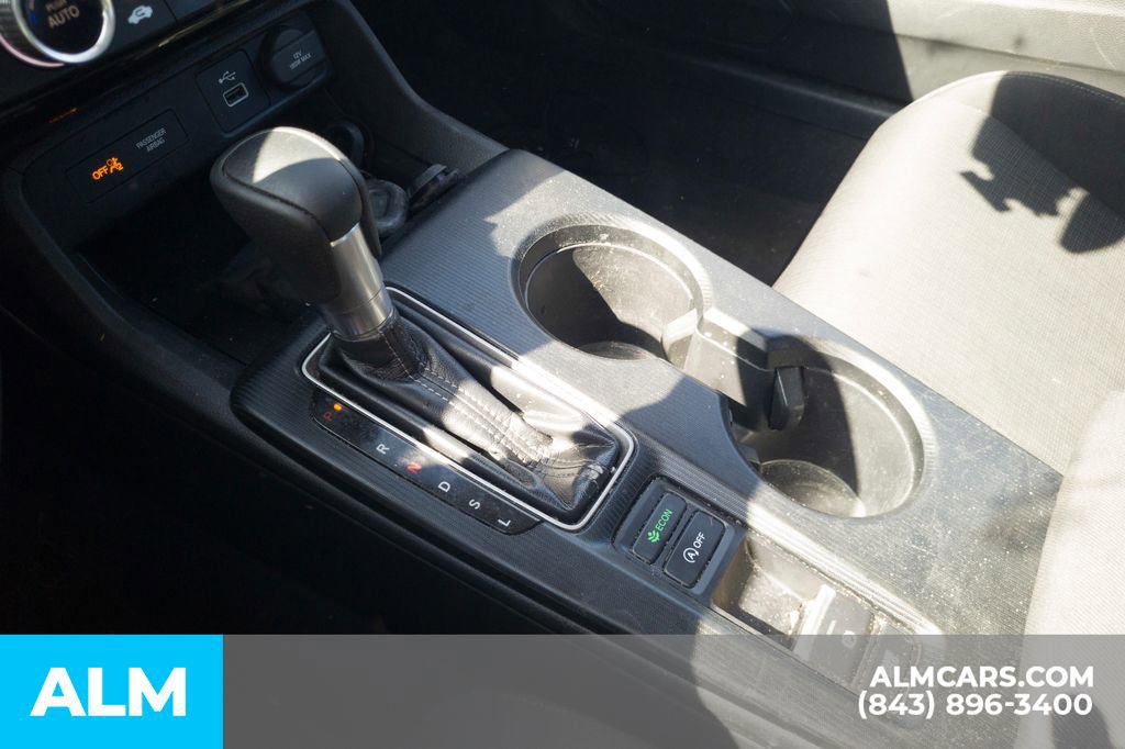 Used 2022 Honda Civic LX image 9