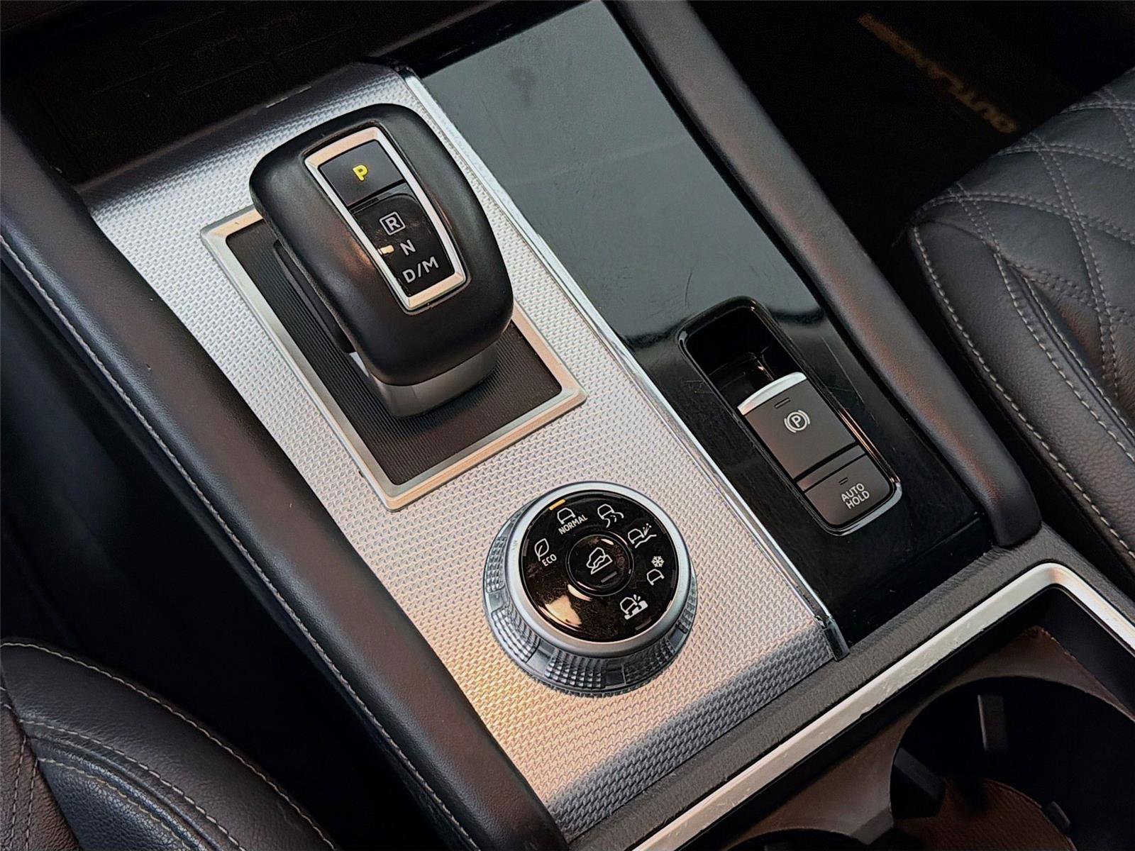 Used 2023 Mitsubishi Outlander SEL image 17