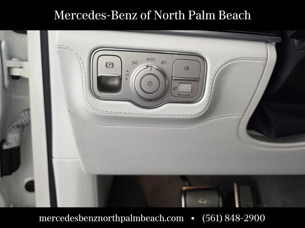 Used 2022 Mercedes-Benz Maybach GLS 600 4MATIC image 27