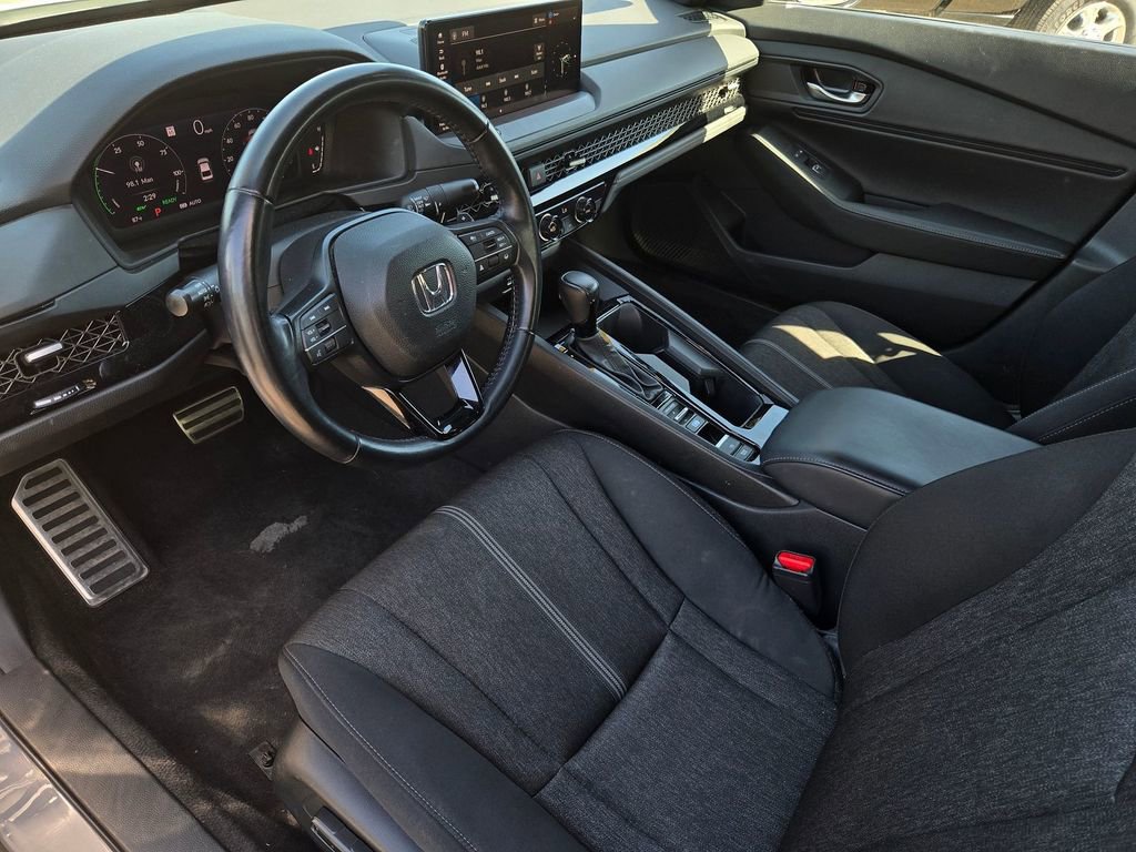 Used 2024 Honda Accord Sport image 9