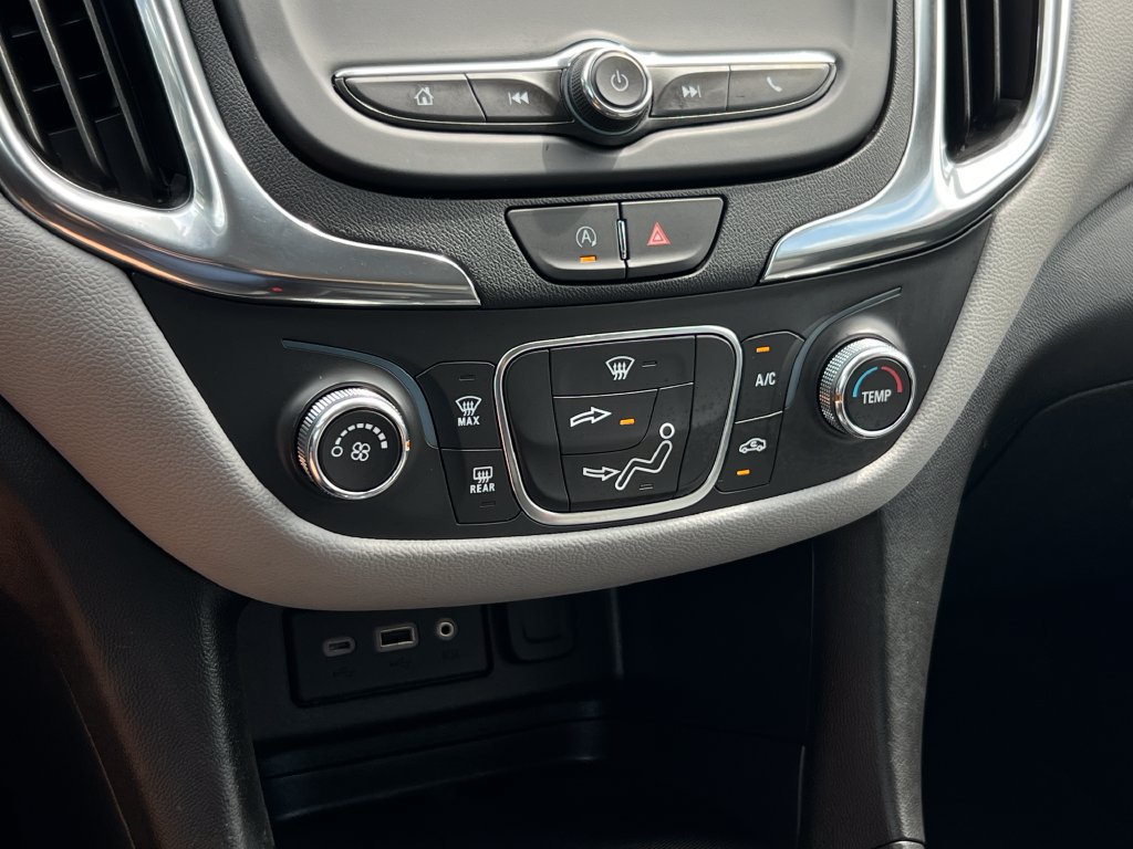Used 2023 Chevrolet Equinox LS FWD image 32