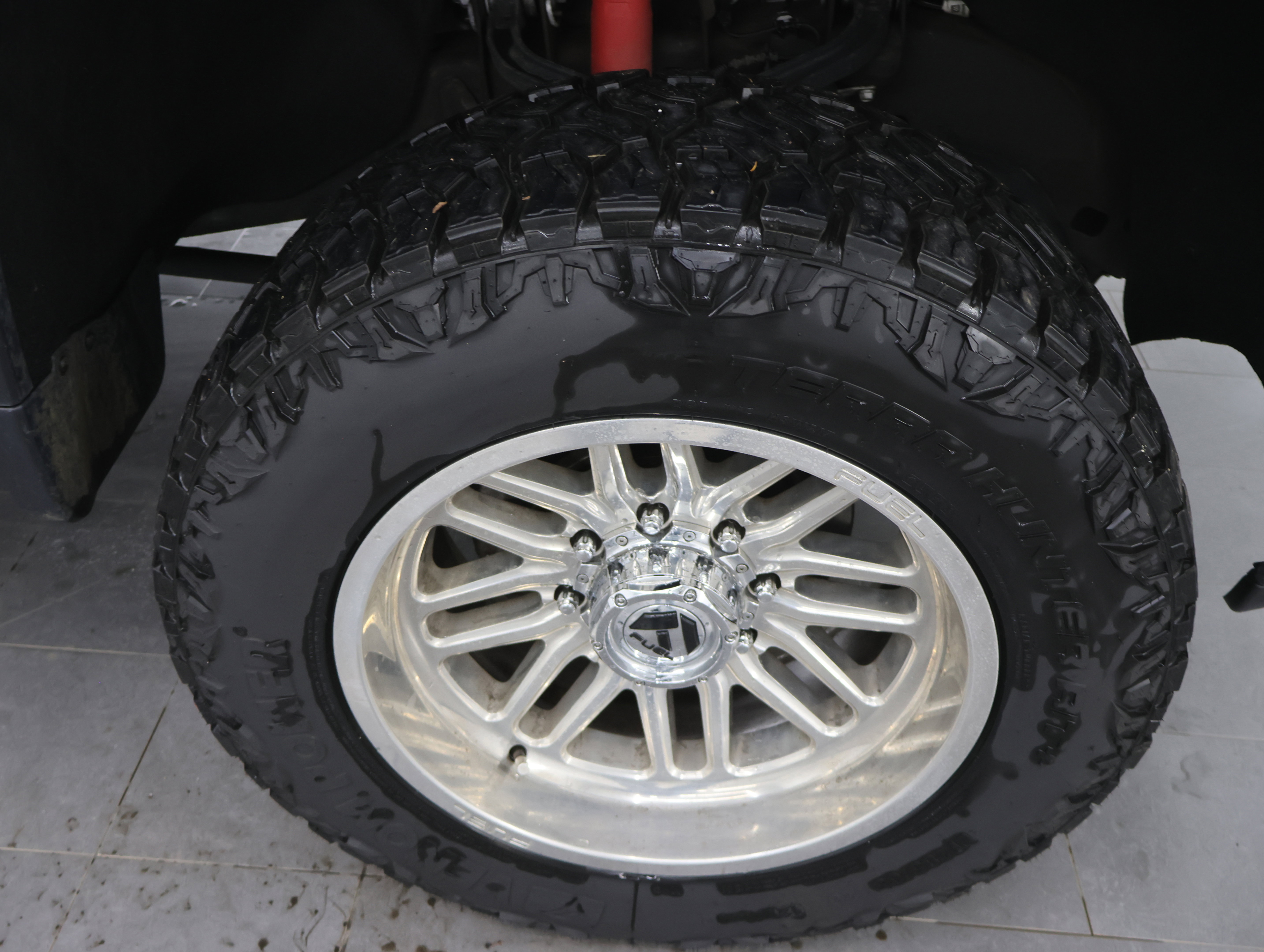 Used 2024 Chevrolet Silverado 2500 LT image 3