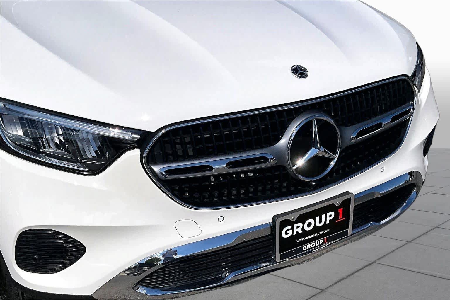 Used 2025 Mercedes-Benz GLC 300 4MATIC image 30