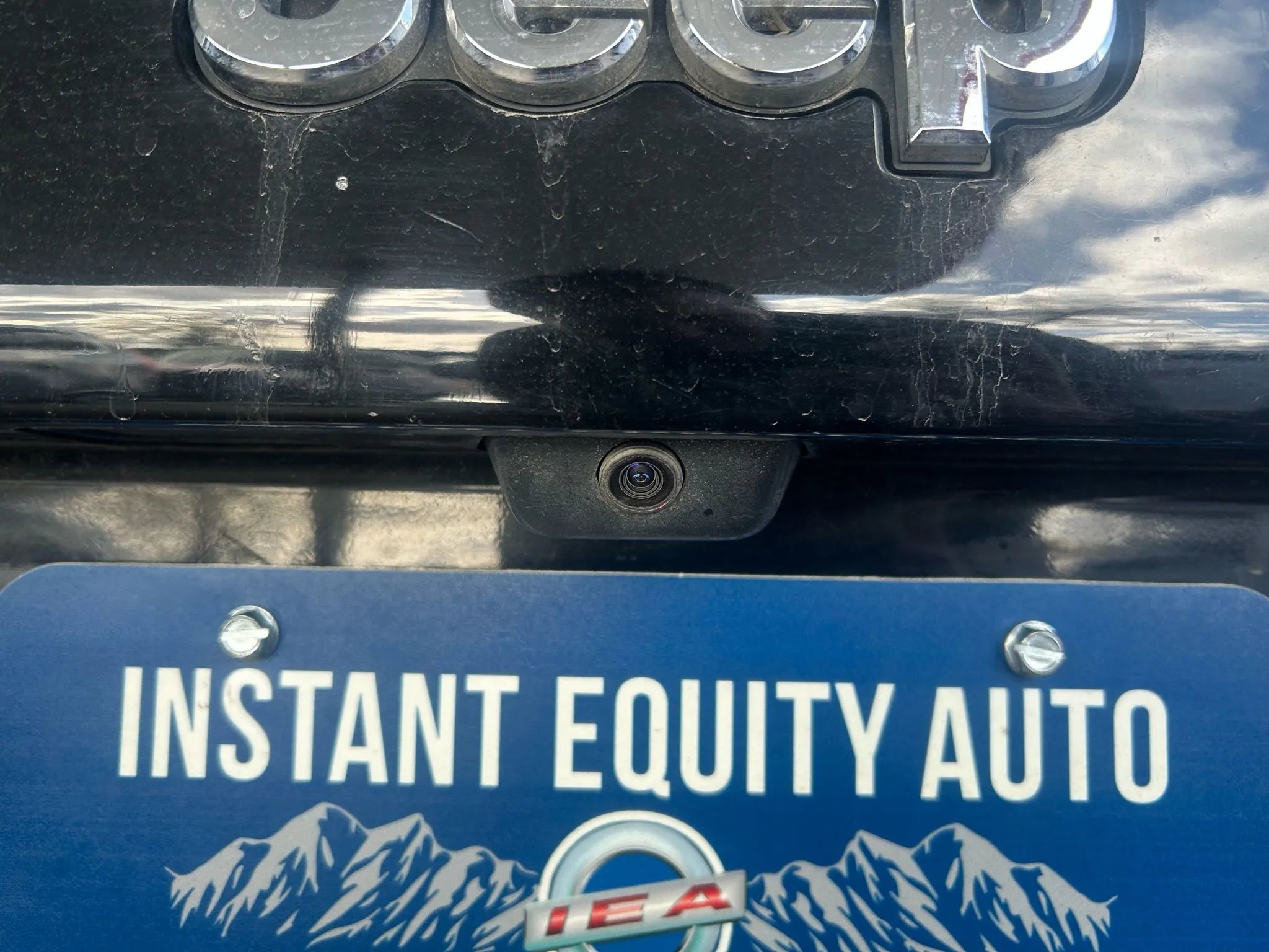 Used 2019 Jeep Cherokee Latitude w/ Popular Appearance Group image 8