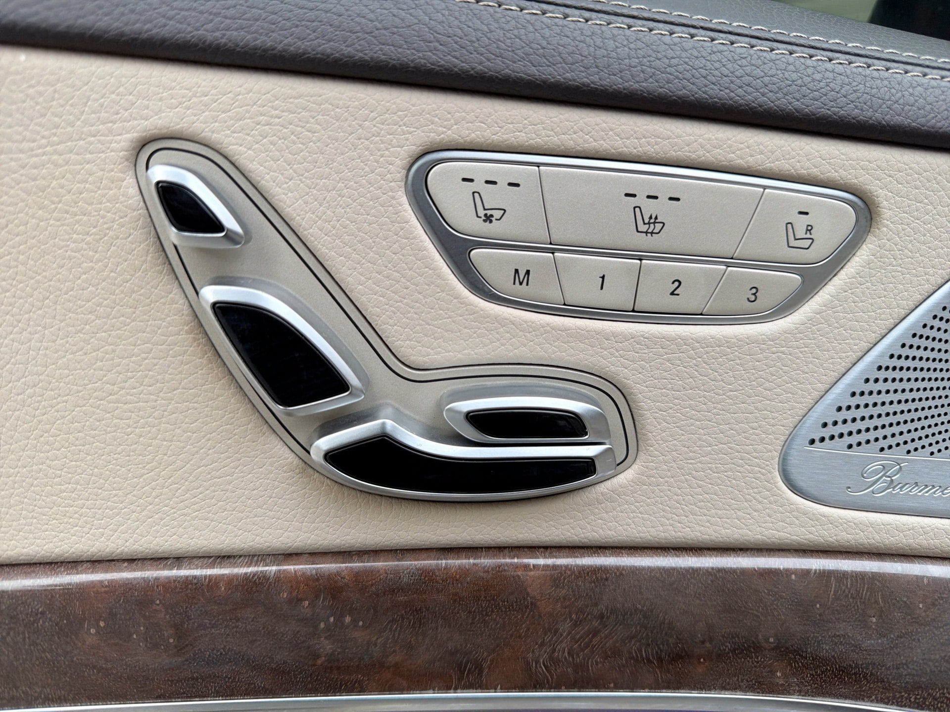 Used 2019 Mercedes-Benz S 560 Sedan image 14