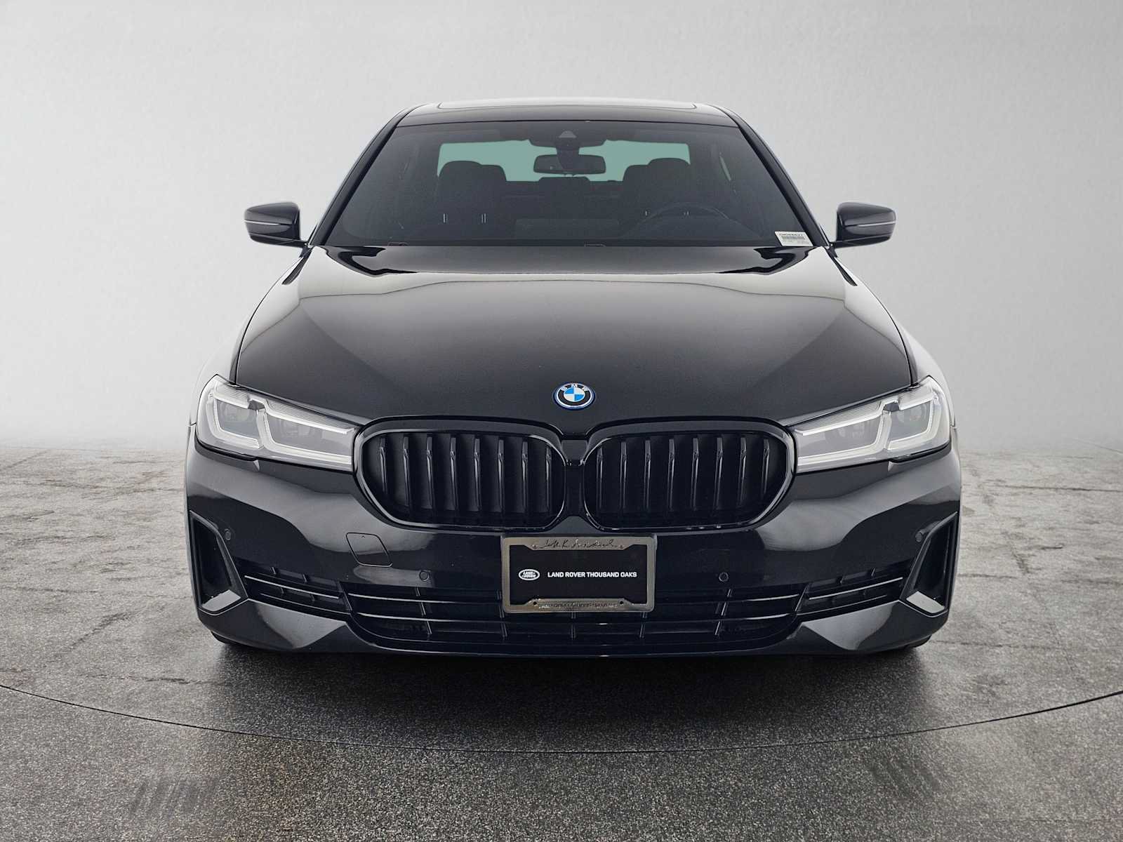 Used 2023 BMW 530e w/ Premium Package RWD image 8