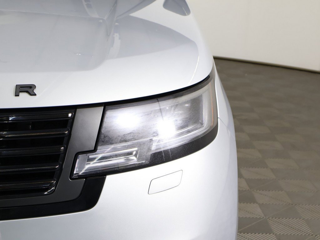 Used 2023 Land Rover Range Rover SV image 17