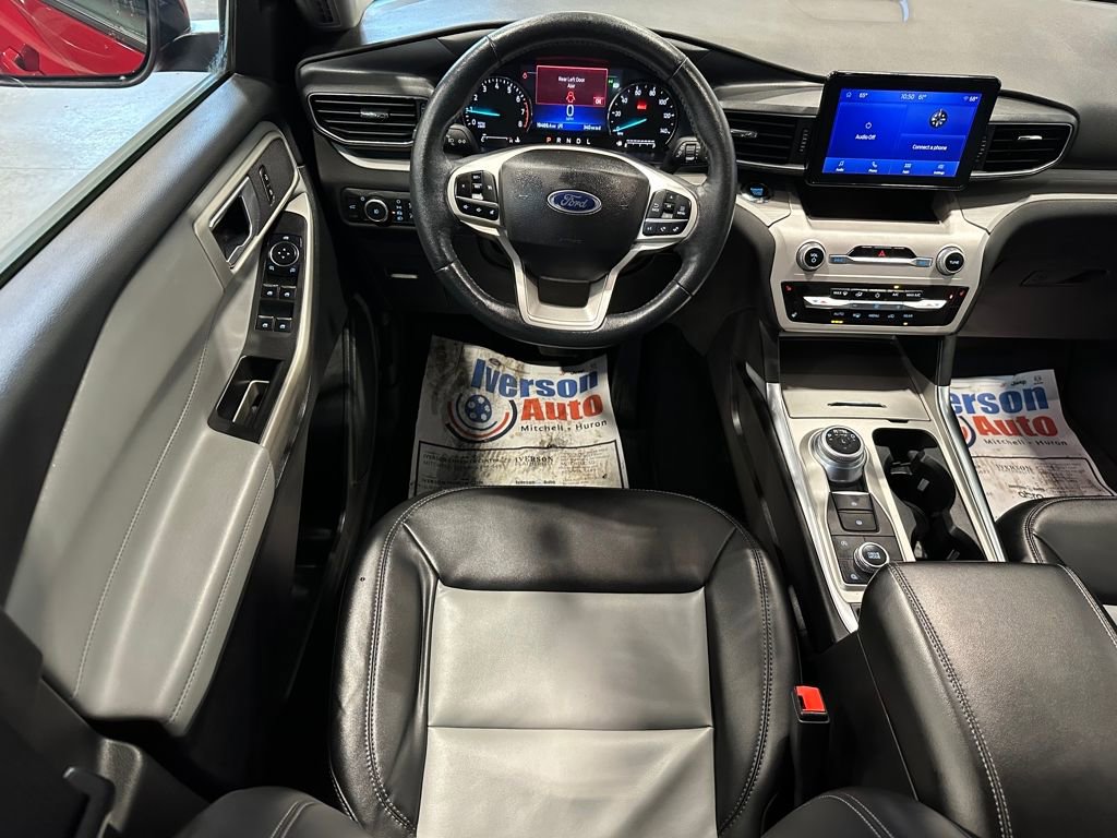 Used 2023 Ford Explorer XLT w/ Equipment Group 202A image 26