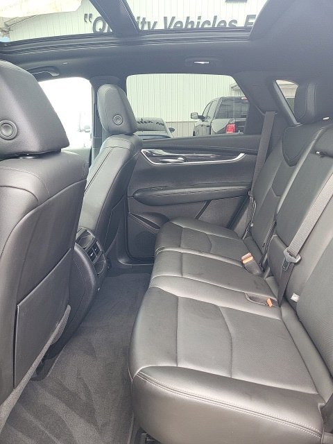 Used 2022 Cadillac XT5 Premium Luxury w/ Technology Package AWD/4WD image 19
