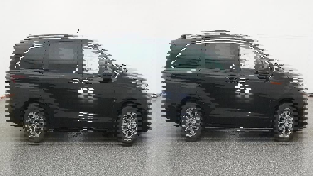 New 2026 Toyota Sienna XLE image 44