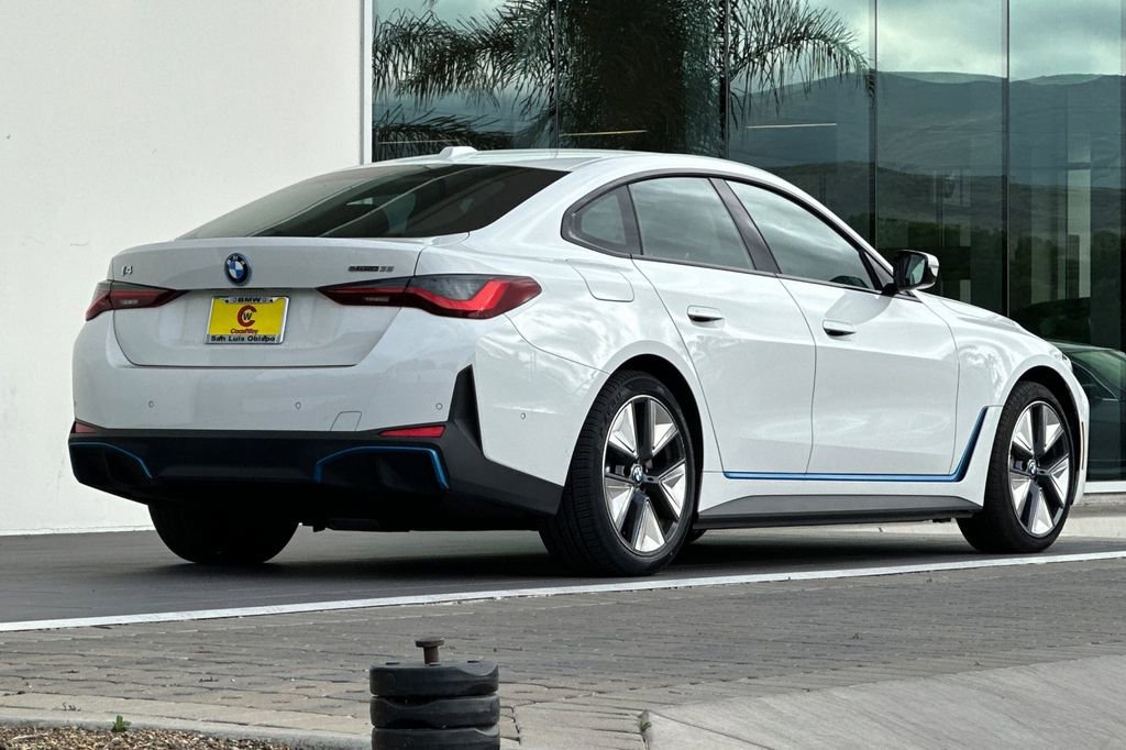 Used 2023 BMW i4 eDrive35 w/ Premium Package RWD image 3