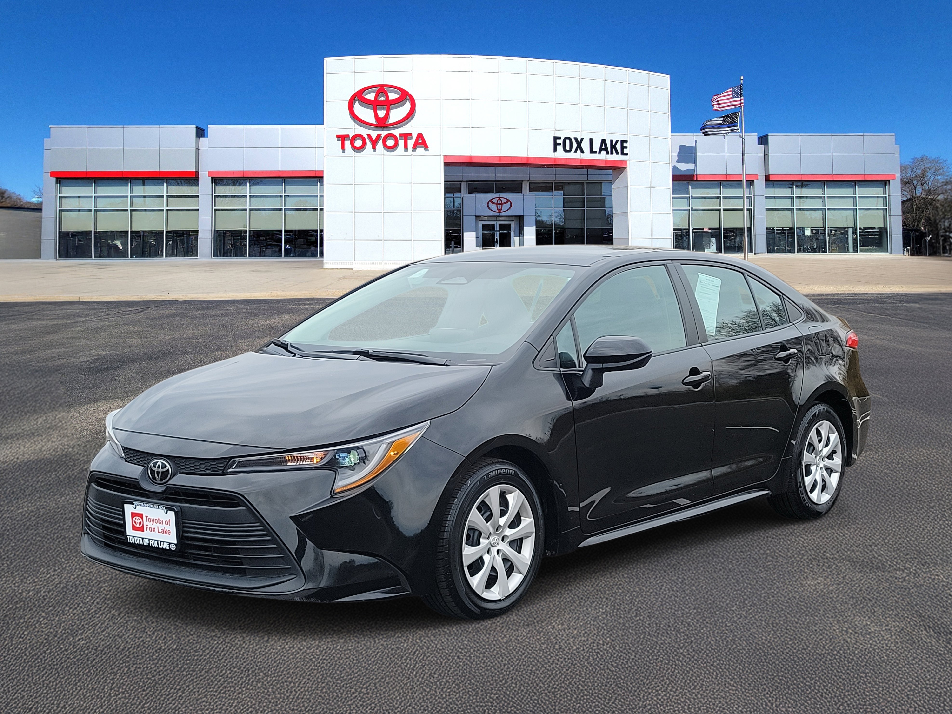 Used 2024 Toyota Corolla LE image 2