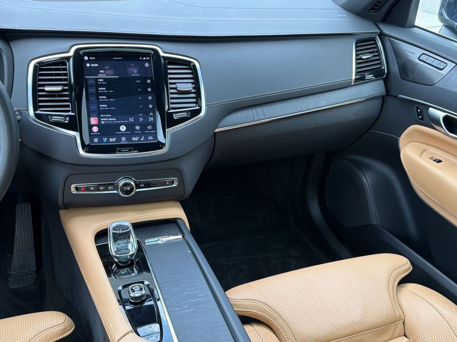 Certified 2023 Volvo XC90 B6 Ultimate w/ Protection Package Premier AWD/4WD image 27