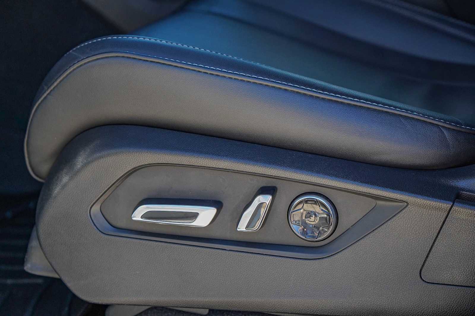 Used 2022 Acura MDX FWD w/ Technology Package image 25