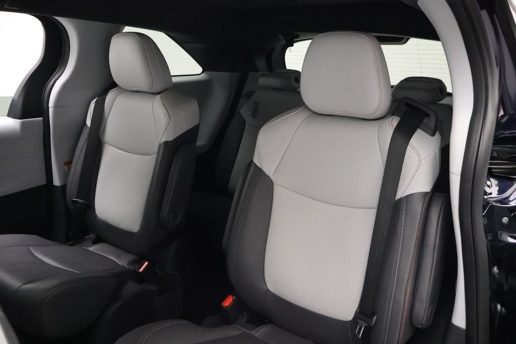 Certified 2024 Toyota Sienna XSE FWD image 18