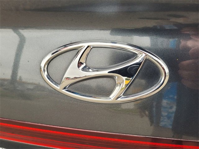 Used 2022 Hyundai Sonata SEL w/ Preferred Accessory Package image 10