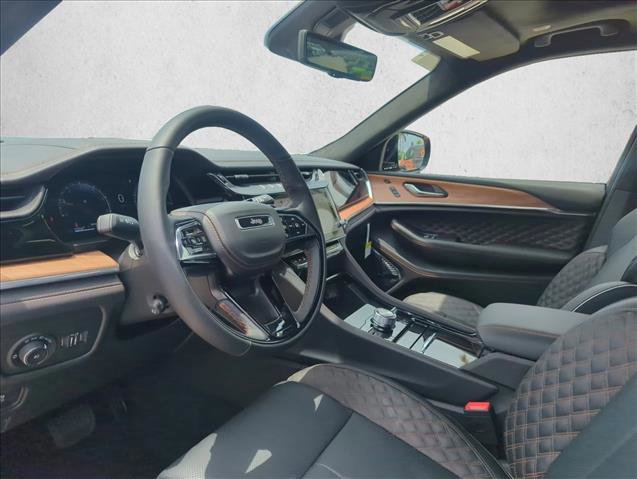 New 2026 Jeep Grand Cherokee Summit AWD/4WD image 2