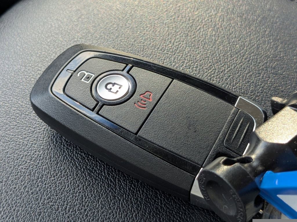 Used 2020 Ford Edge SEL w/ Cold Weather Package image 31