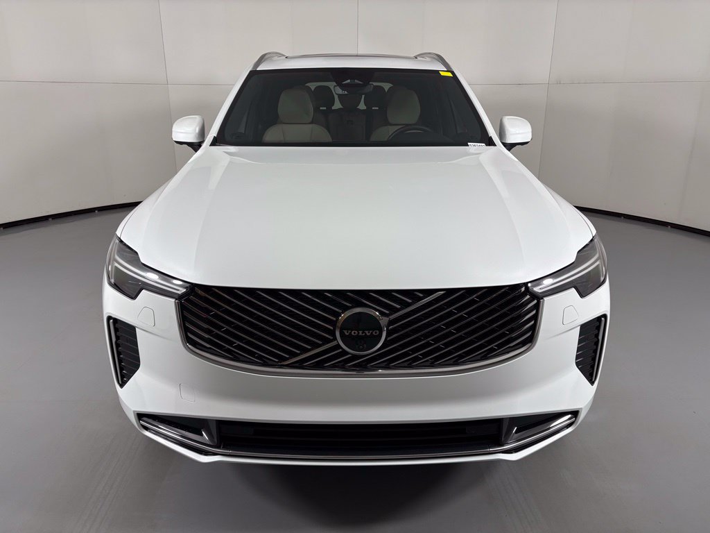 New 2026 Volvo XC90 B6 Plus w/ Protection Package Premier AWD/4WD image 3
