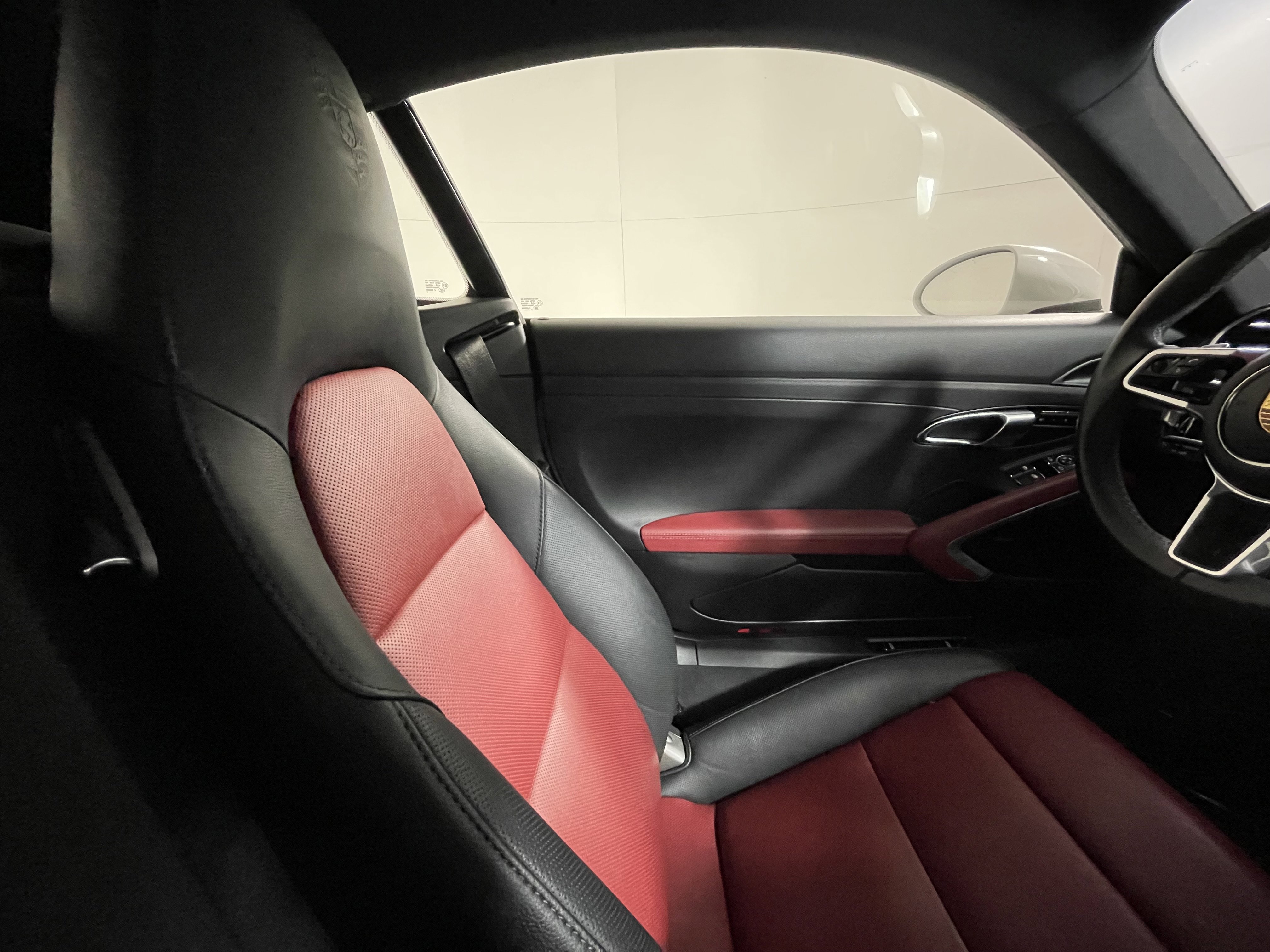 Used 2024 Porsche 718 Cayman image 17