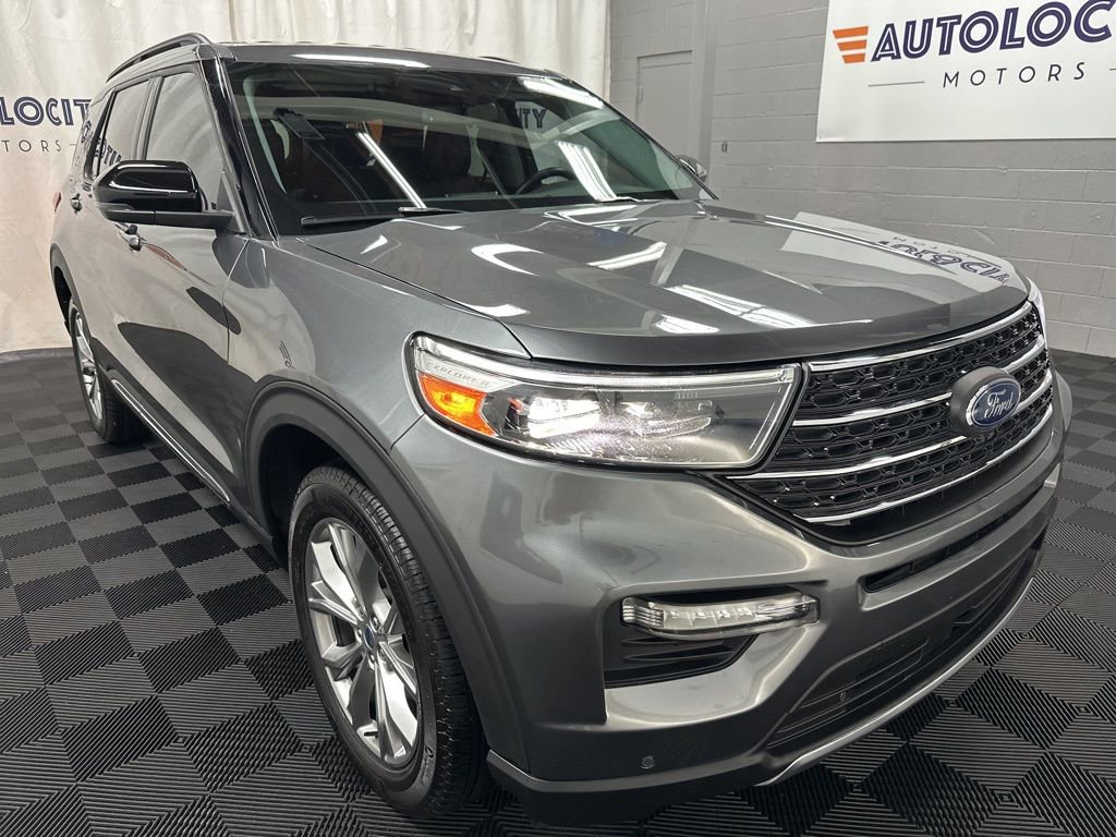 Used 2024 Ford Explorer XLT w/ Equipment Group 202A AWD/4WD image 2