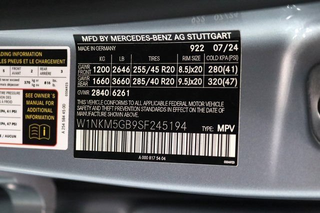 Used 2025 Mercedes-Benz GLC 350e 4MATIC w/ AMG Line image 29
