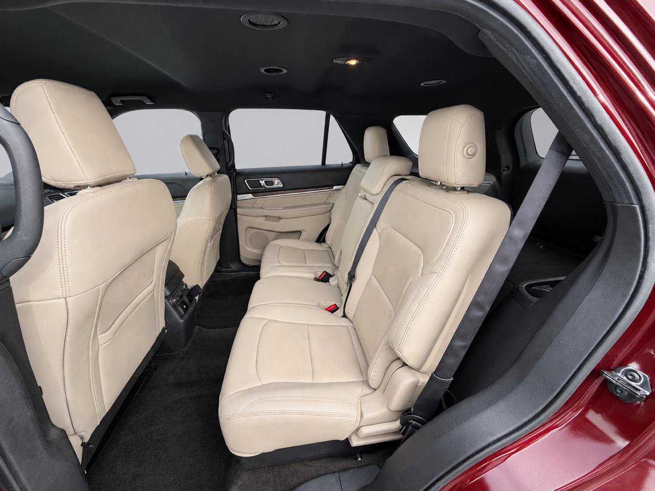 Used 2018 Ford Explorer Limited w/ Equipment Group 301A AWD/4WD image 10