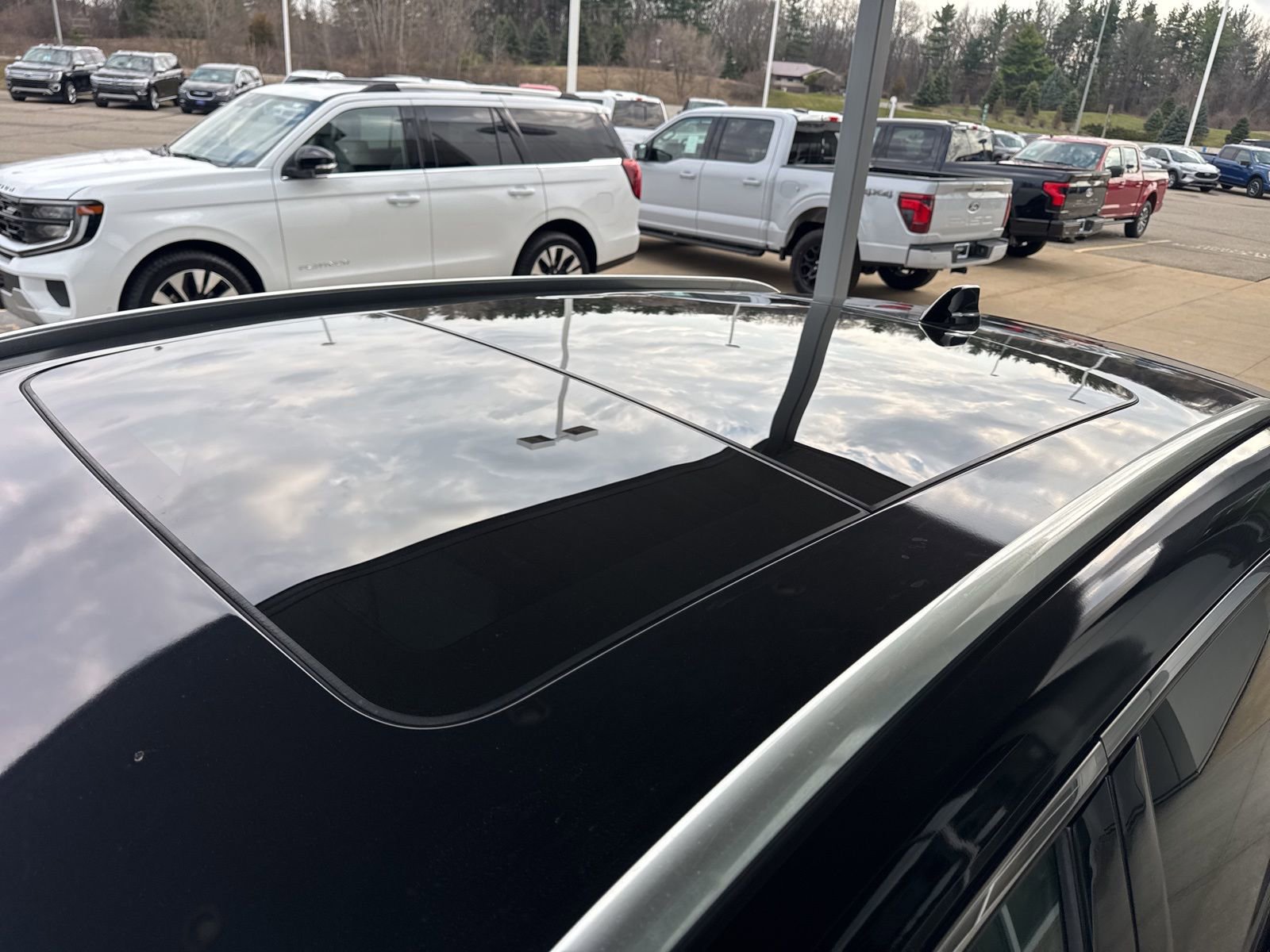 Used 2017 Lincoln MKC Reserve w/ Class II Trailer Tow Package image 19