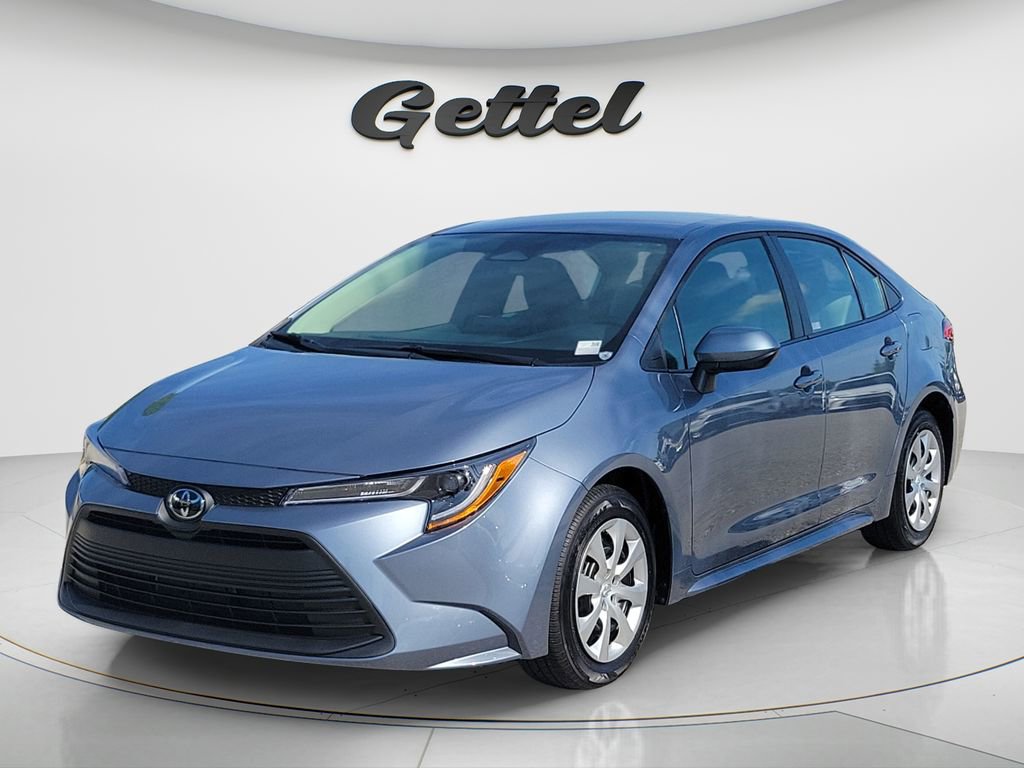 Certified 2025 Toyota Corolla LE w/ Convenience Package FWD image 1