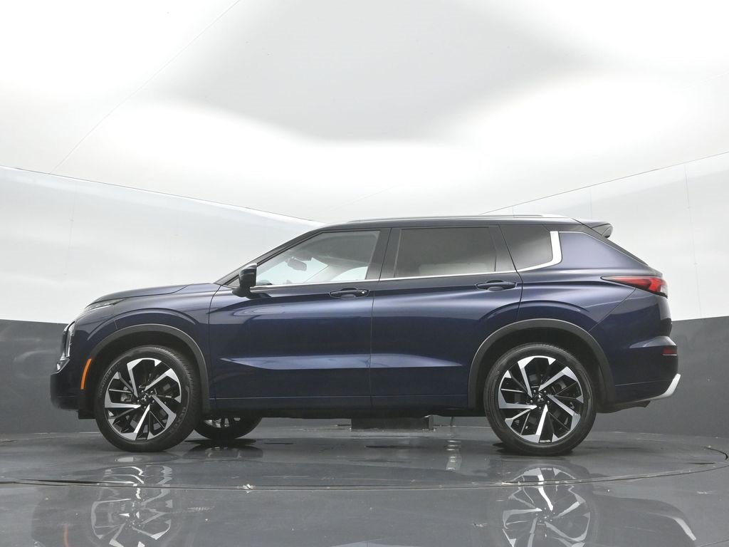Used 2024 Mitsubishi Outlander SEL image 14
