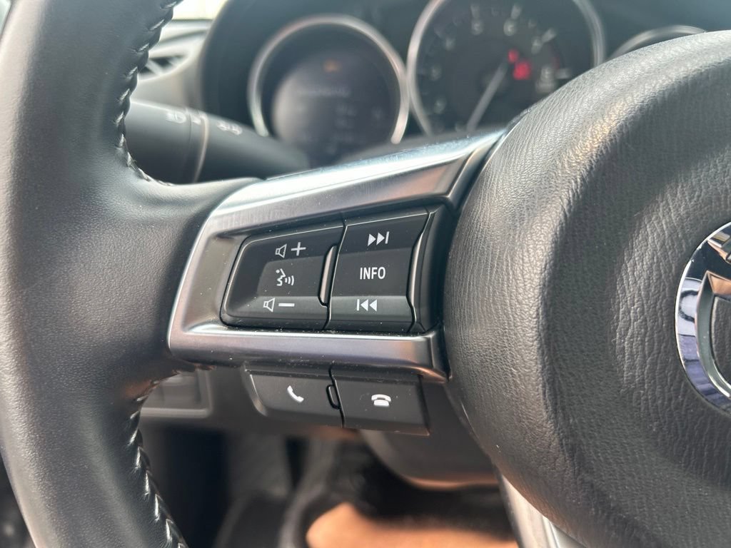 Used 2022 MAZDA MX-5 Miata RF Grand Touring RWD image 12