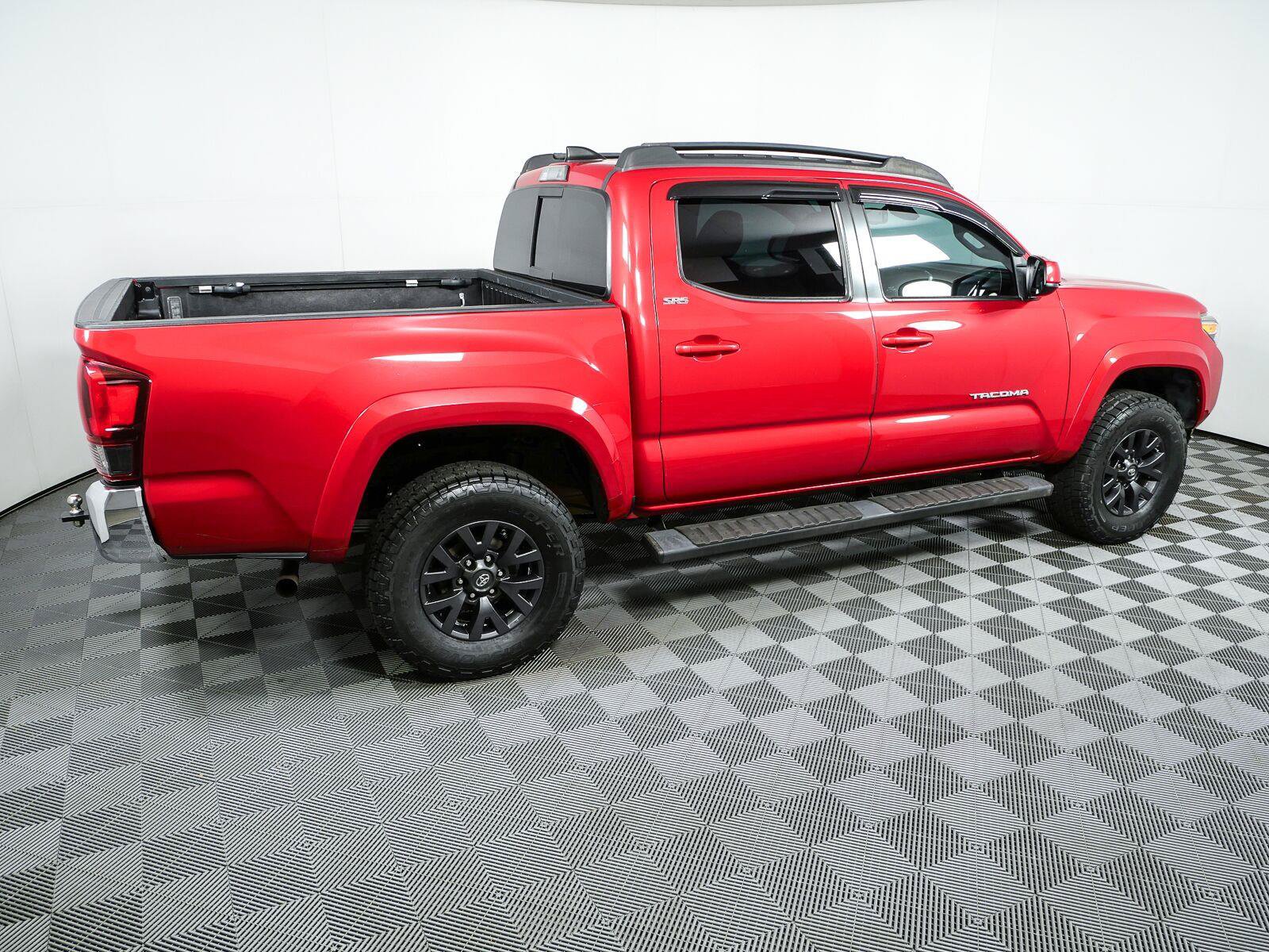 Used 2021 Toyota Tacoma SR5 RWD image 2