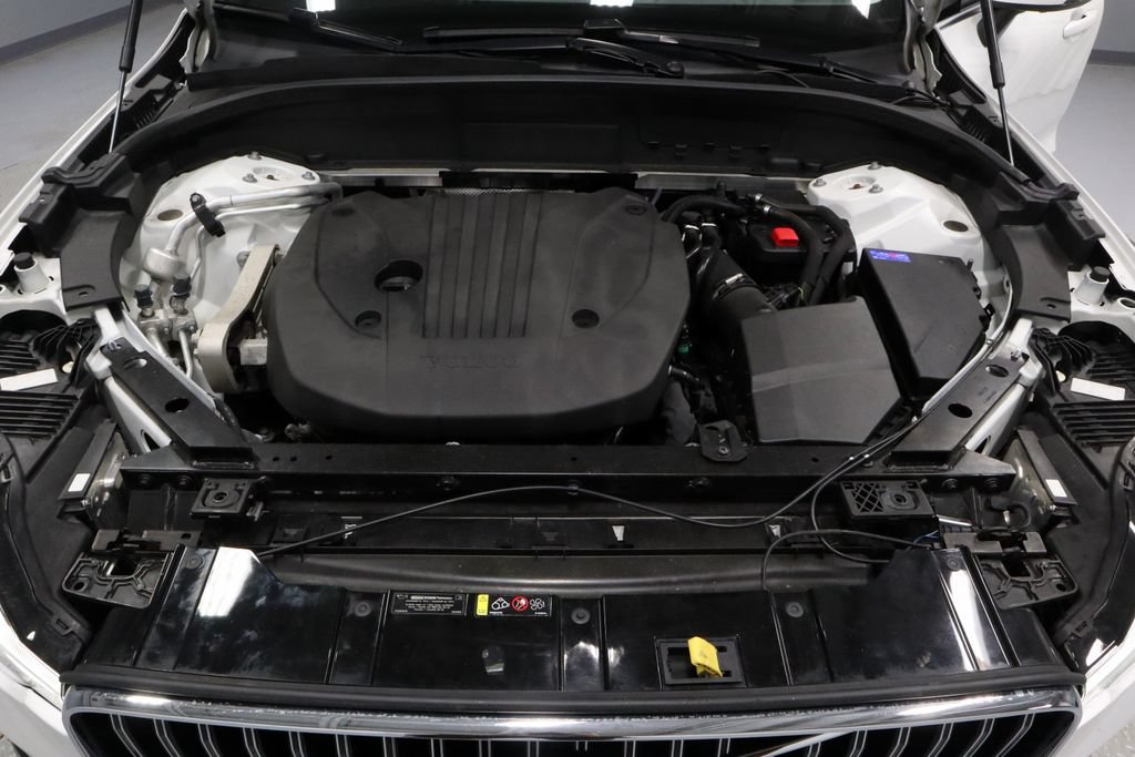 Used 2023 Volvo XC60 B5 Plus AWD/4WD image 15