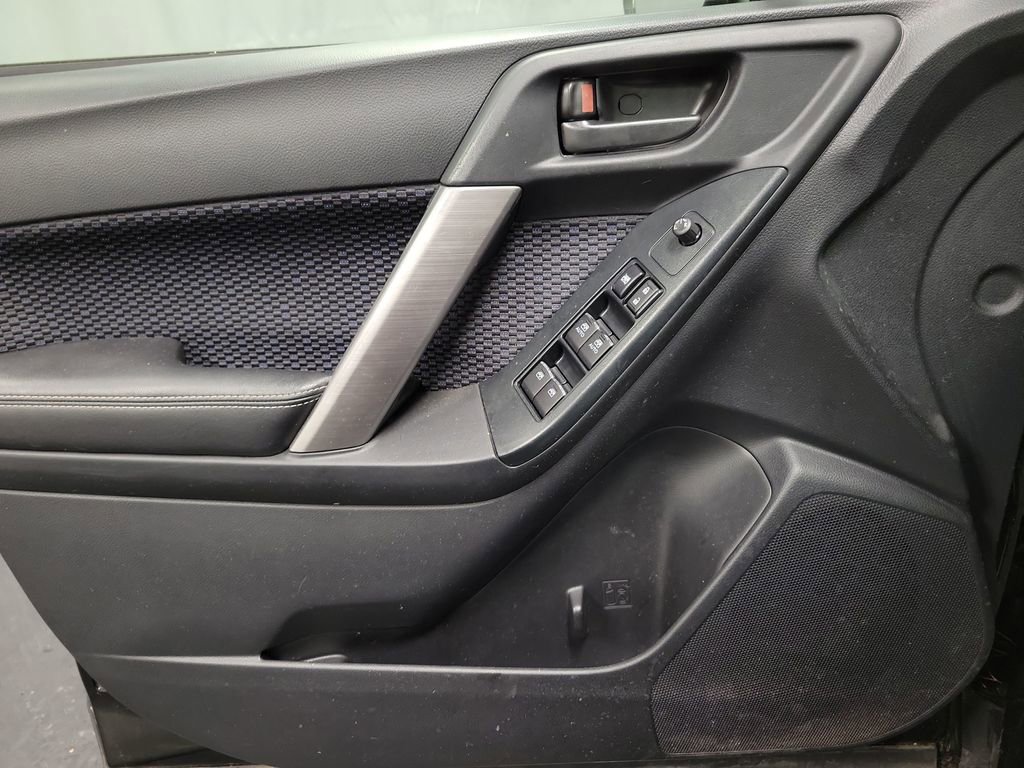 Used 2018 Subaru Forester 2.5i Premium w/ All-Weather Package image 24