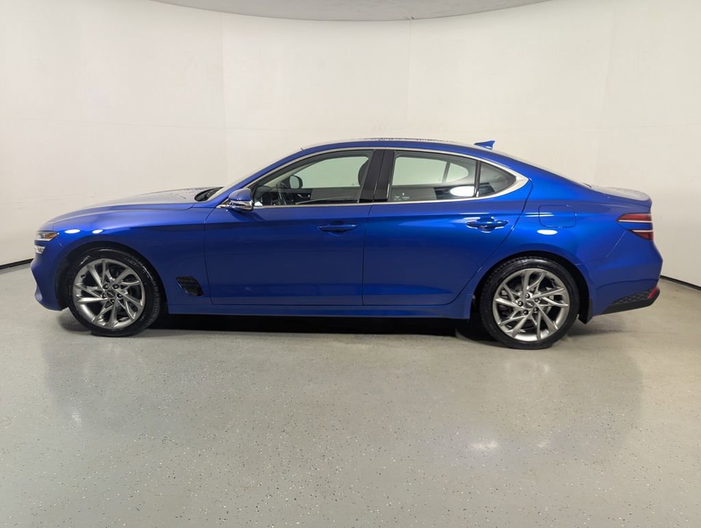 Used 2022 Genesis G70 2.0T RWD image 4