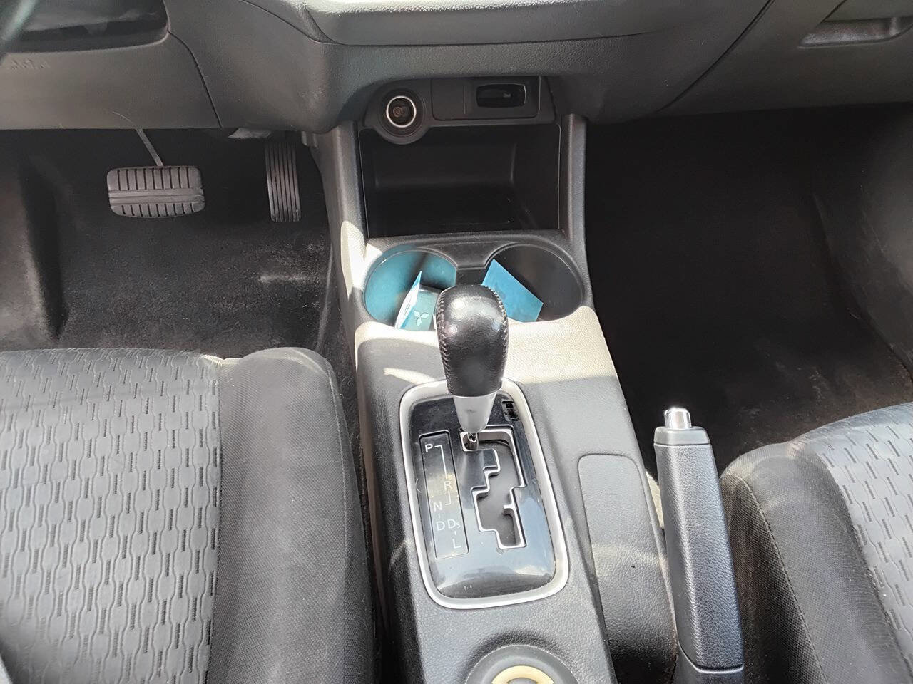 Used 2014 Mitsubishi Outlander SE image 12