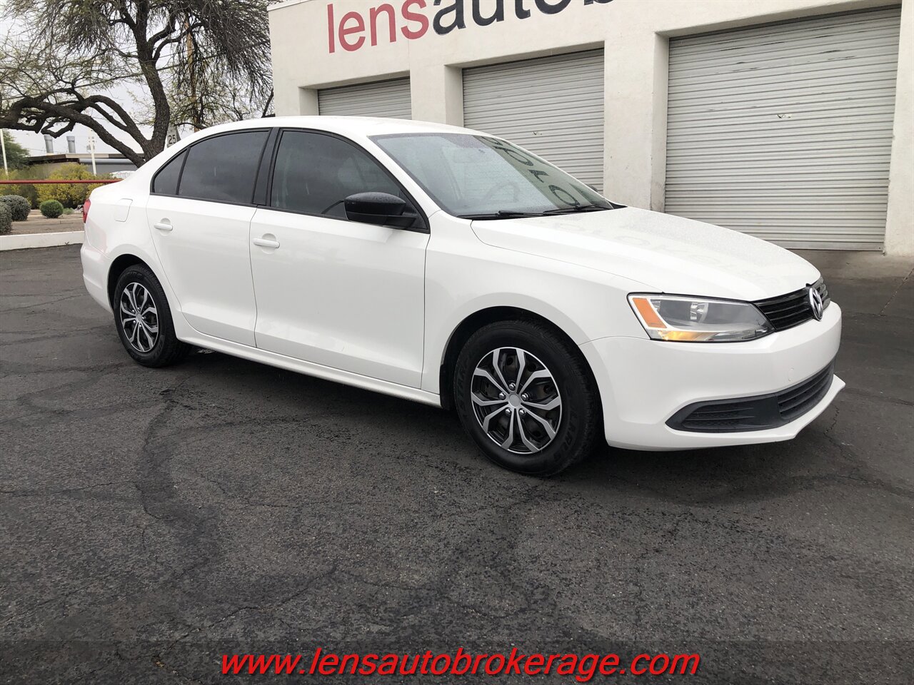 Used 2013 Volkswagen Jetta S FWD image 2