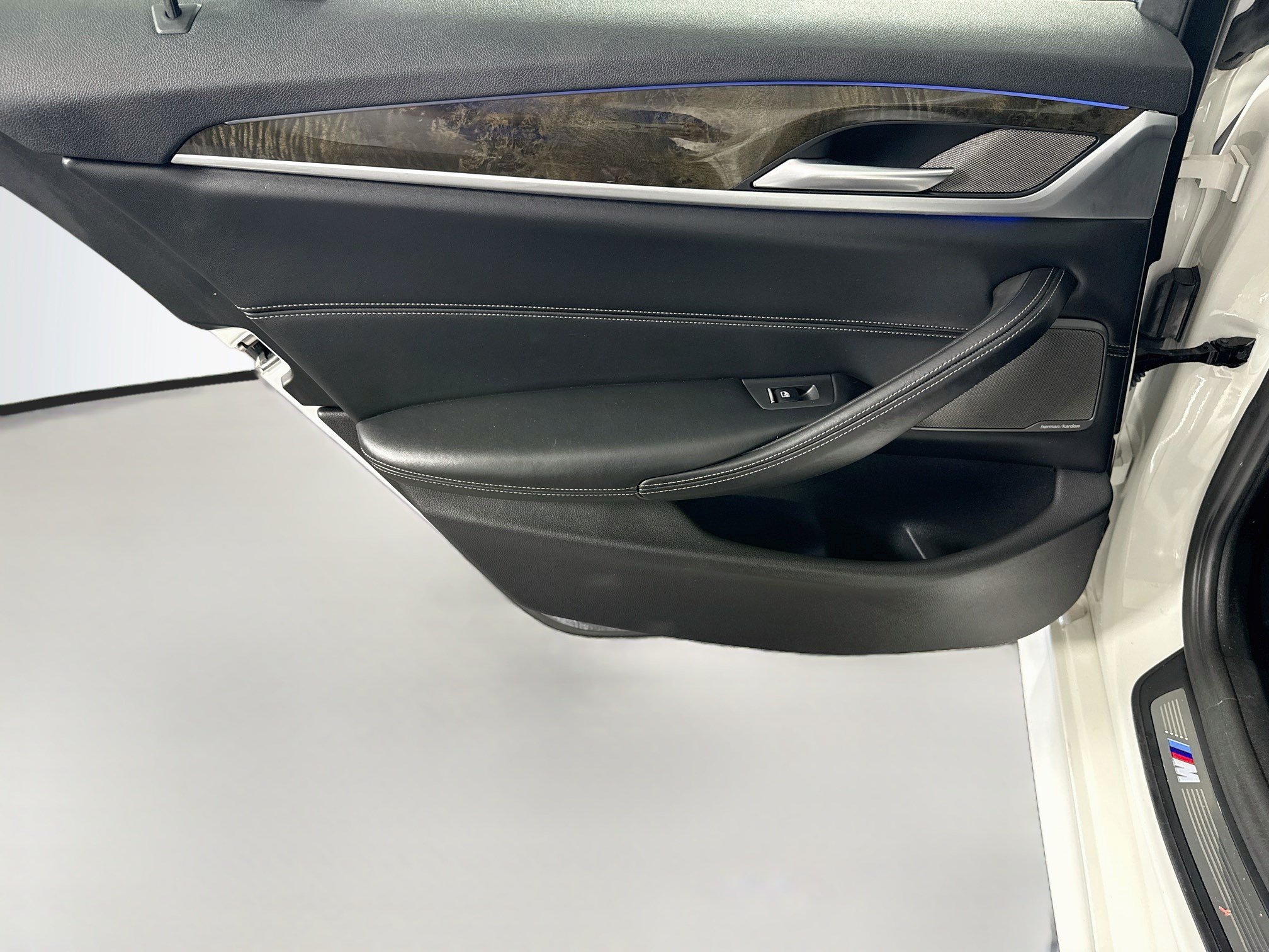 Used 2019 BMW 540i w/ M Sport Package RWD image 26