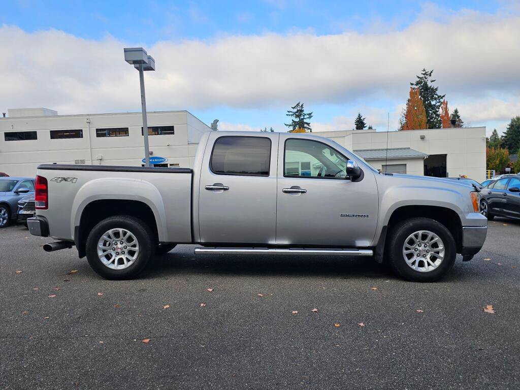 Used 2011 GMC Sierra 1500 SLT w/ Chrome Essentials Package AWD/4WD image 8