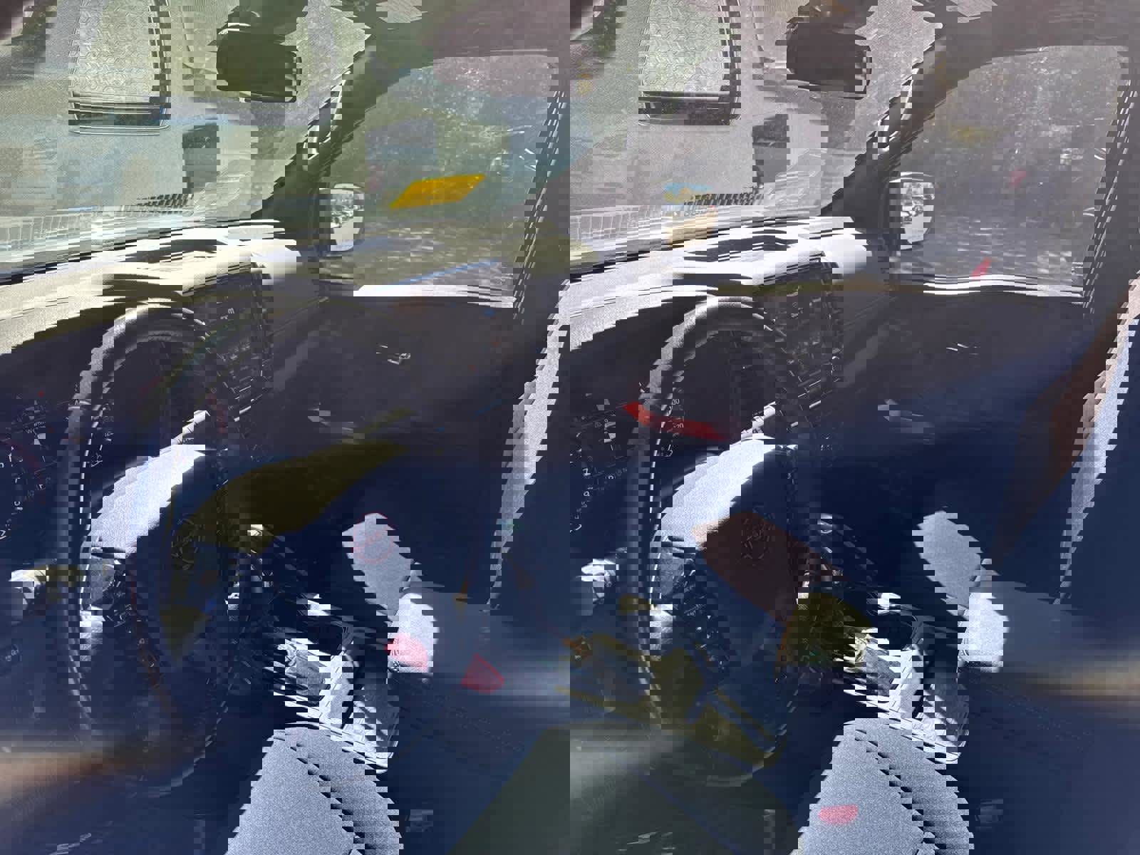 Used 2022 Nissan Frontier PRO-4X w/ Technology Package image 13