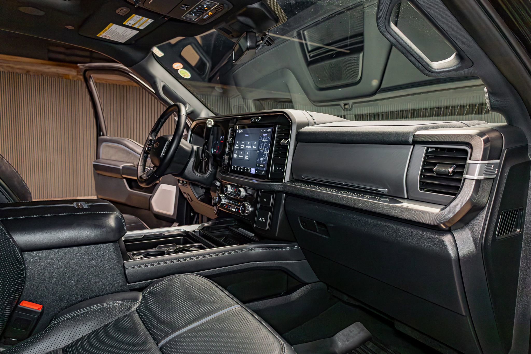 Used 2025 Ford F450 Platinum w/ FX4 Off-Road Package image 20