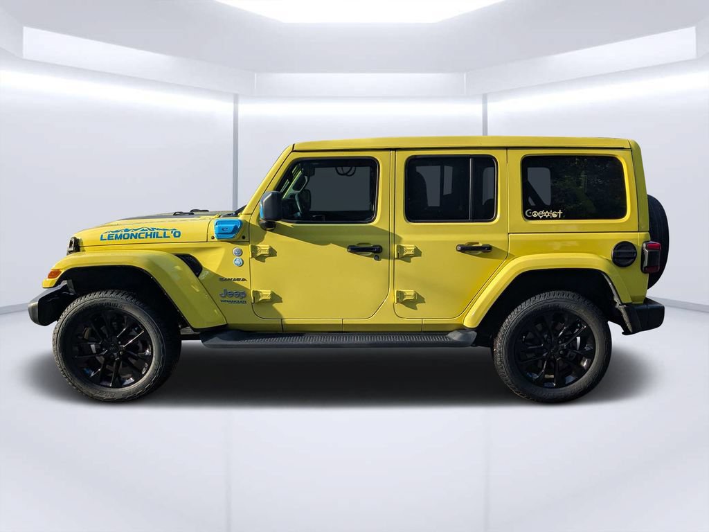 Used 2022 Jeep Wrangler Unlimited Sahara w/ Cold Weather Group AWD/4WD image 6