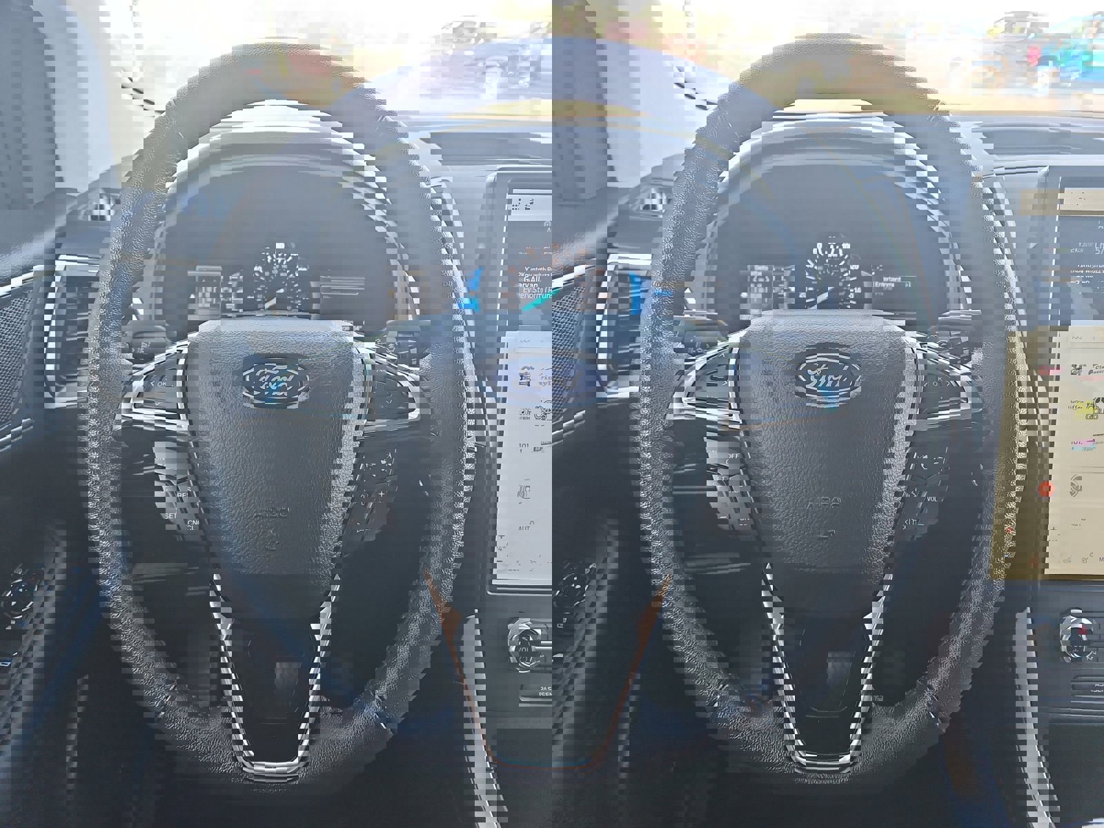 Used 2024 Ford Edge SEL image 11