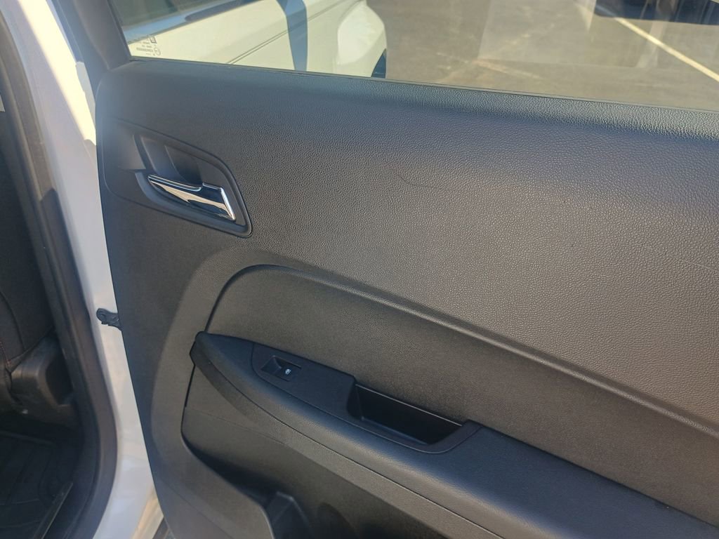 Used 2017 GMC Terrain SLE w/ Driver Alert Package I FWD image 19